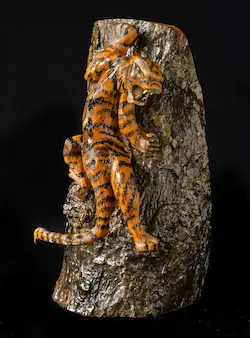 Climbing Tiger